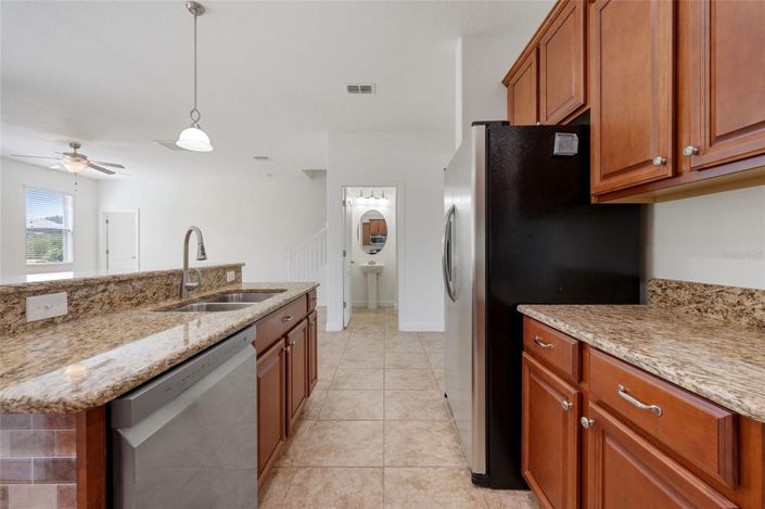 Image No.6-5 Bed House for sale