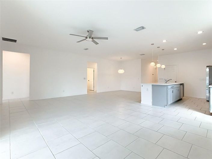 Image No.16-4 Bed House for sale