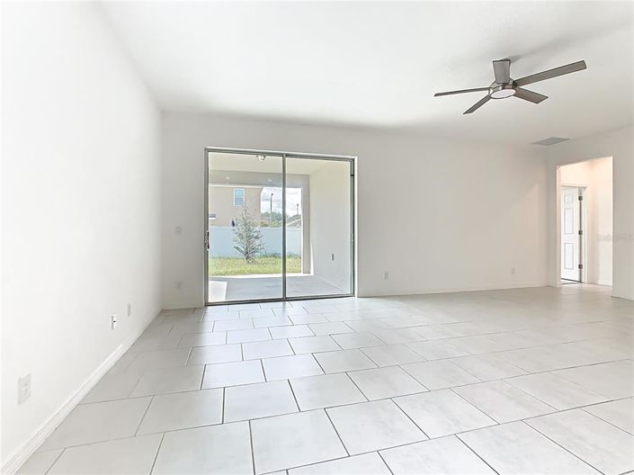 Image No.18-4 Bed House for sale