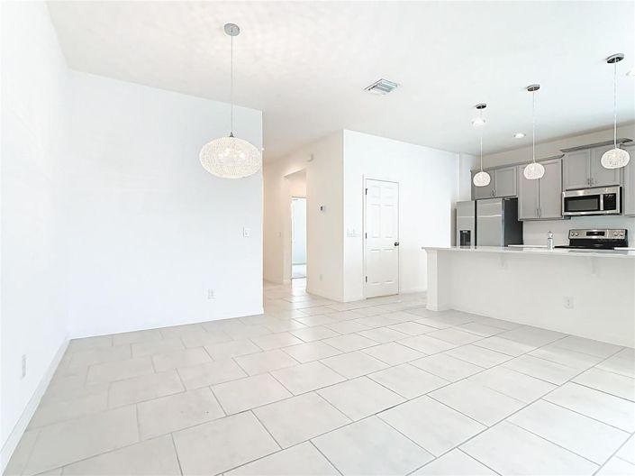 Image No.24-4 Bed House for sale