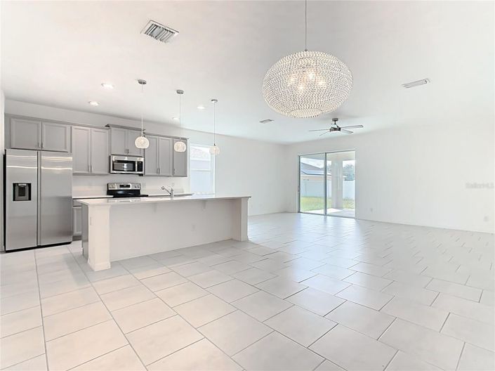 Image No.3-4 Bed House for sale