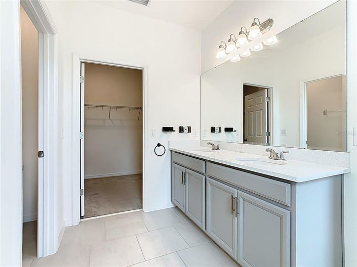 Image No.32-4 Bed House for sale