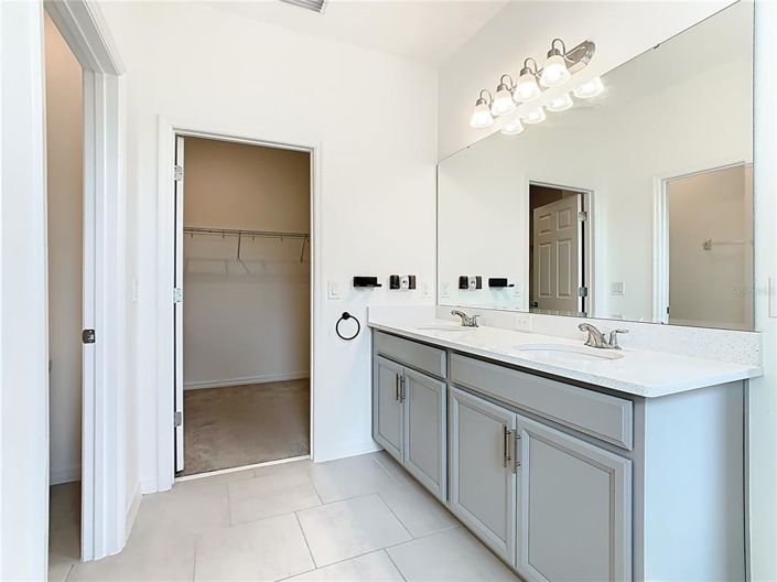 Image No.32-4 Bed House for sale