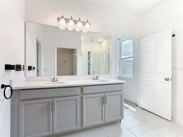 Image No.35-4 Bed House for sale