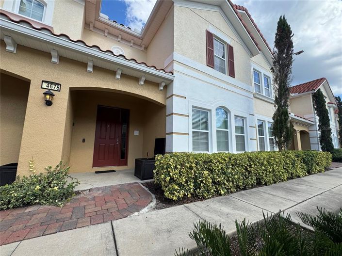 Image No.2-Maison de ville de 4 chambres à vendre à Saint John