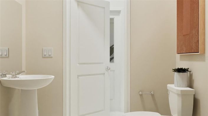 Image No.9-3 Bed Townhouse for sale