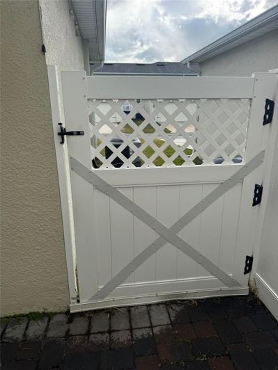 Image No.12-3 Bed Townhouse for sale