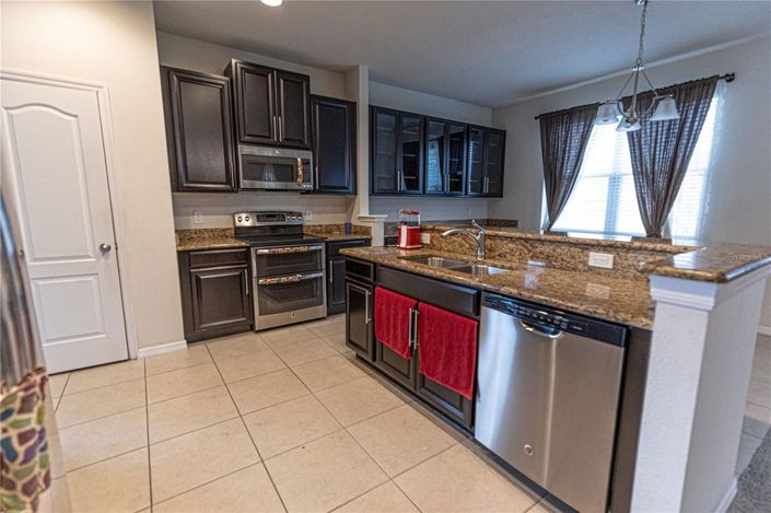 Image No.9-4 Bed House for sale