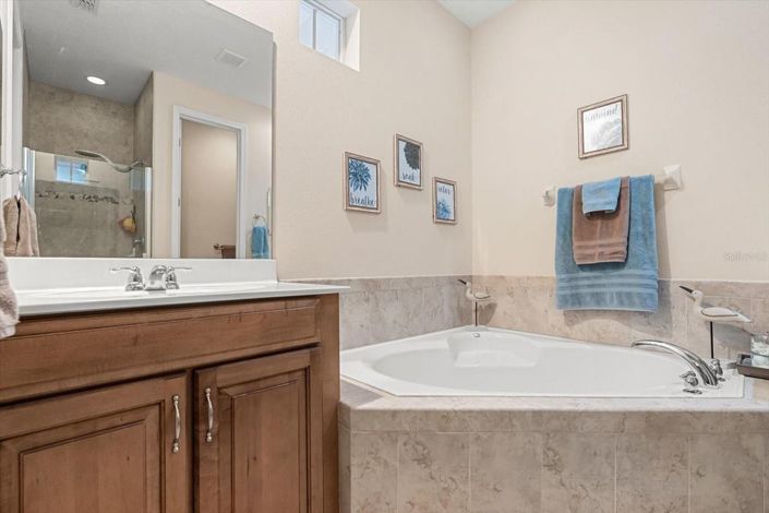 Image No.10-3 Bed Townhouse for sale