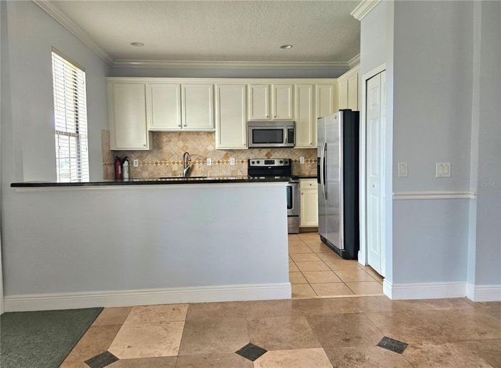 Image No.16-3 Bed Townhouse for sale