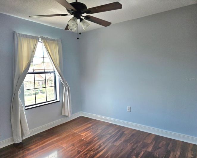 Image No.30-3 Bed Townhouse for sale