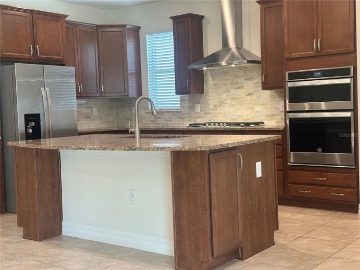 Image No.15-4 Bed House for sale