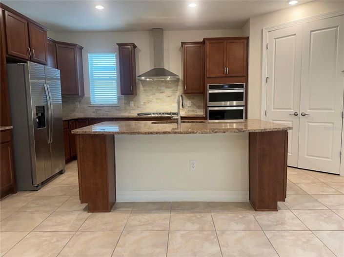 Image No.18-4 Bed House for sale