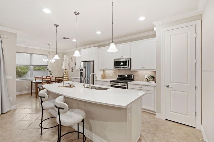 Image No.17-3 Bed House for sale