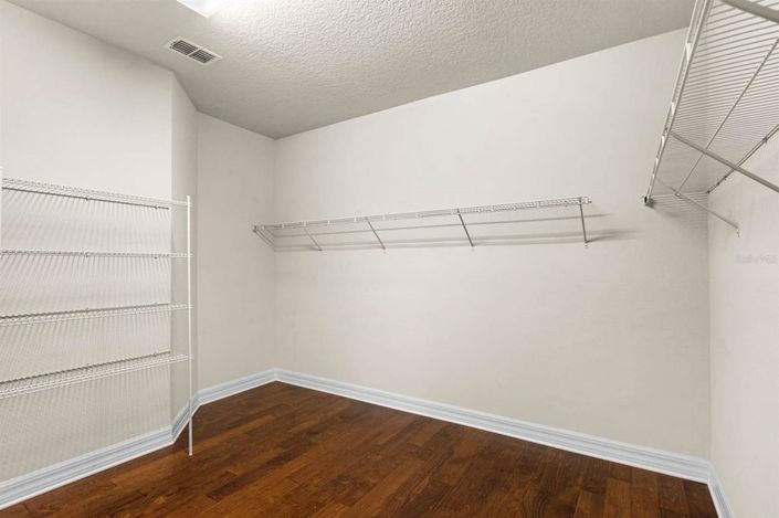 Image No.28-3 Bed House for sale