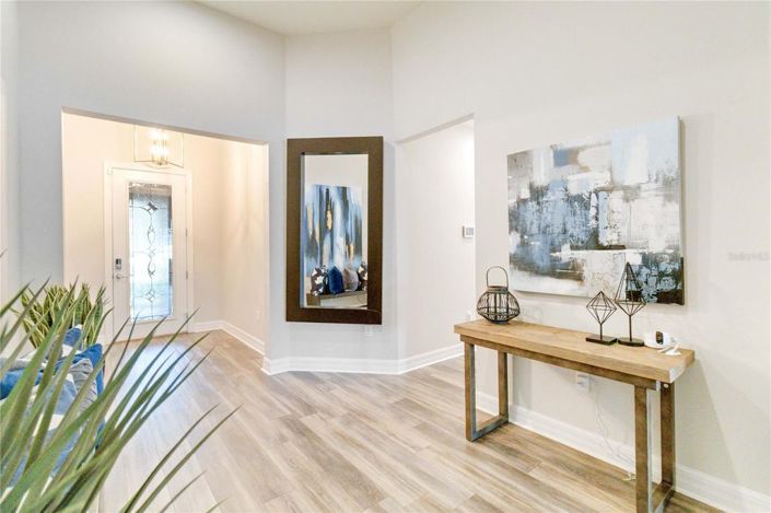 Image No.10-3 Bed House for sale