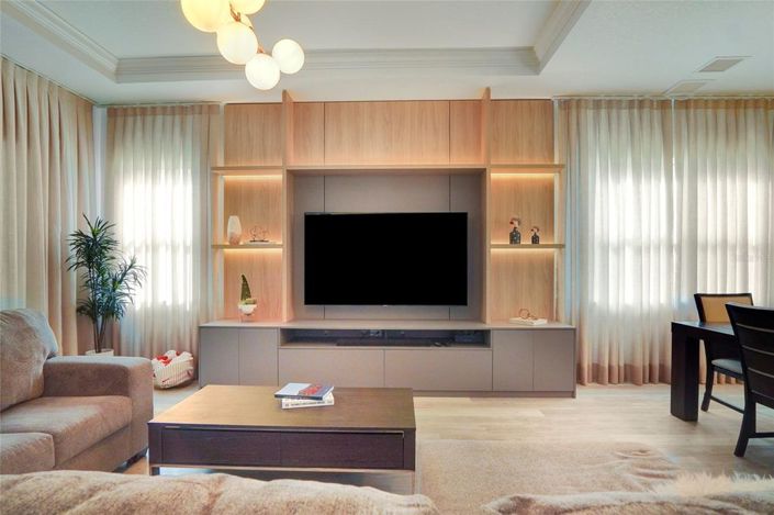 Image No.27-5 Bed House for sale