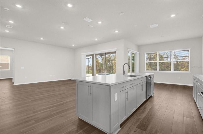 Image No.16-5 Bed House for sale