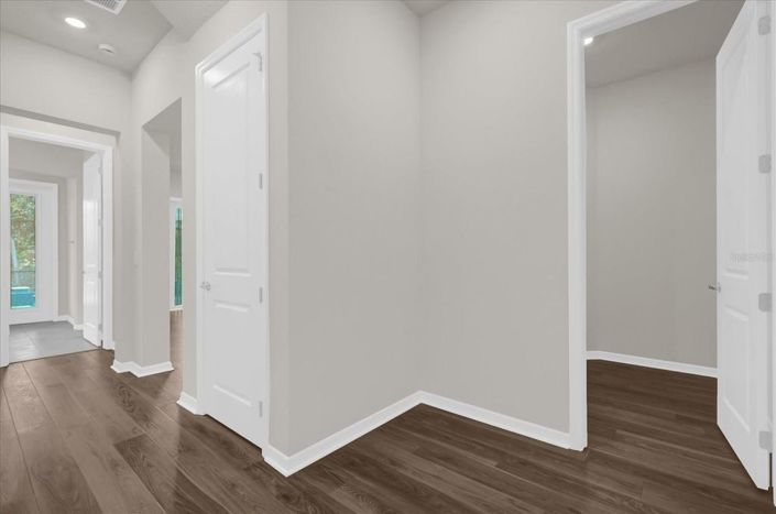 Image No.19-5 Bed House for sale