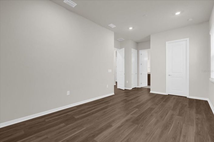 Image No.26-5 Bed House for sale