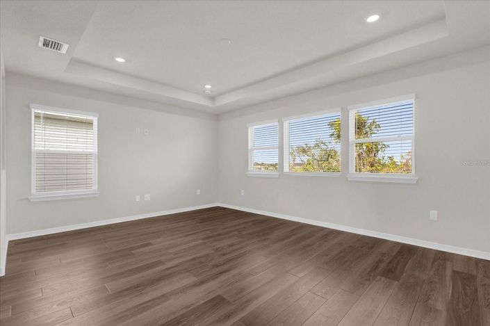 Image No.30-5 Bed House for sale