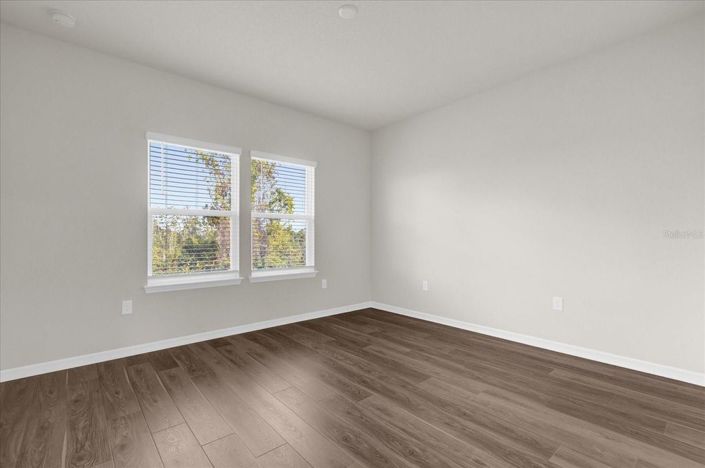 Image No.32-5 Bed House for sale