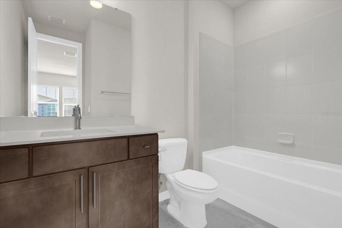 Image No.36-5 Bed House for sale