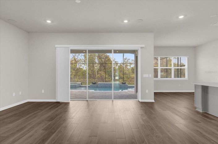 Image No.38-5 Bed House for sale