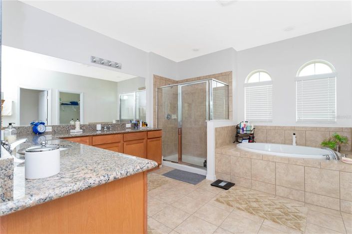 Image No.26-4 Bed House for sale