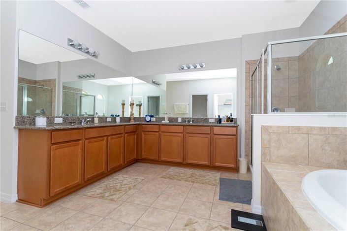 Image No.28-4 Bed House for sale