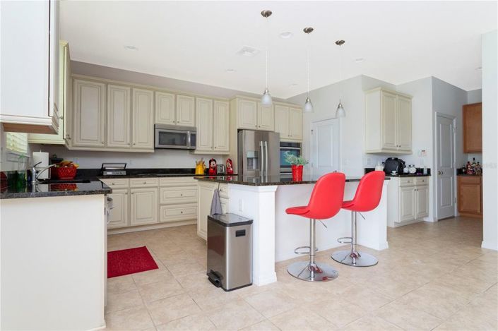 Image No.10-4 Bed House for sale