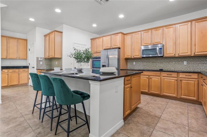 Image No.19-5 Bed House for sale