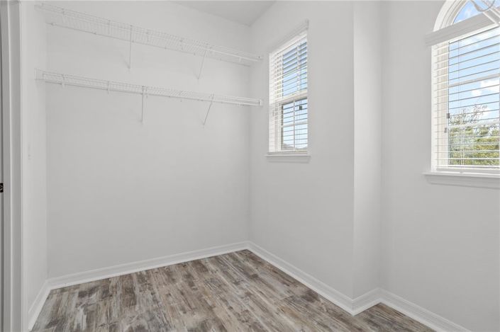 Image No.32-5 Bed House for sale