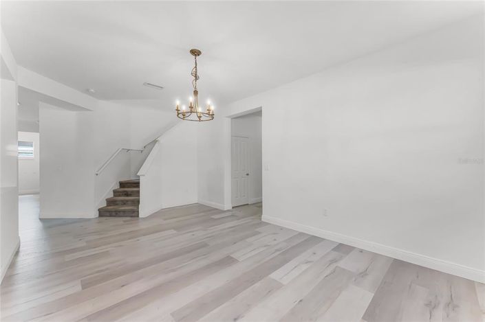 Image No.10-4 Bed House for sale