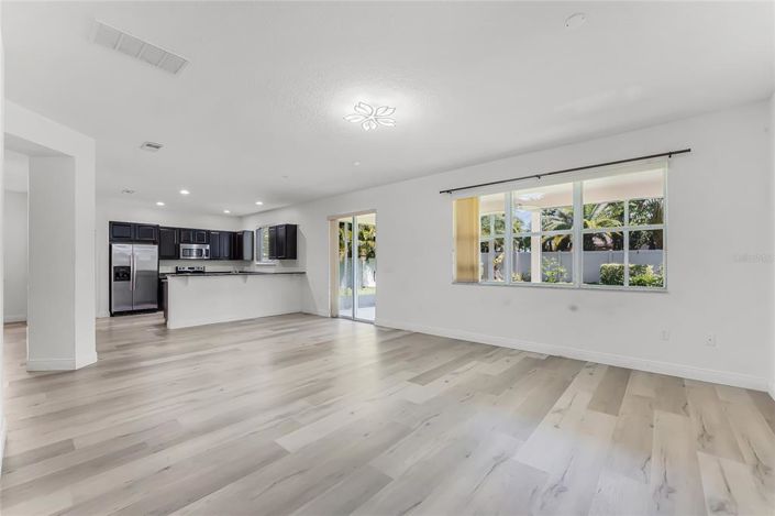 Image No.19-4 Bed House for sale