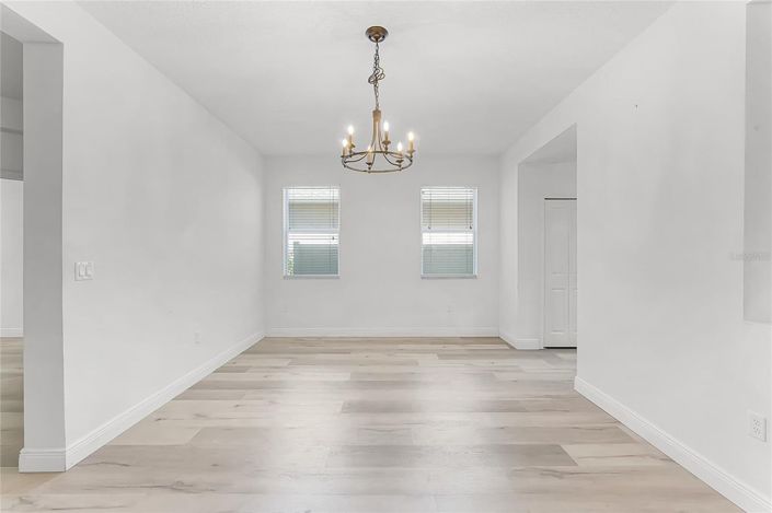 Image No.9-4 Bed House for sale