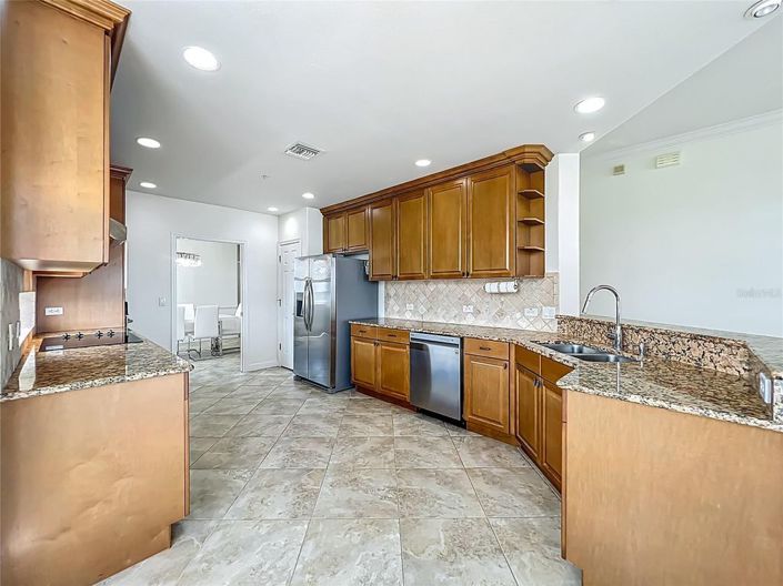 Image No.14-3 Bed Townhouse for sale