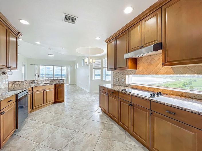 Image No.20-3 Bed Townhouse for sale