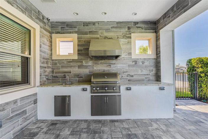 Image No.40-4 Bed House for sale