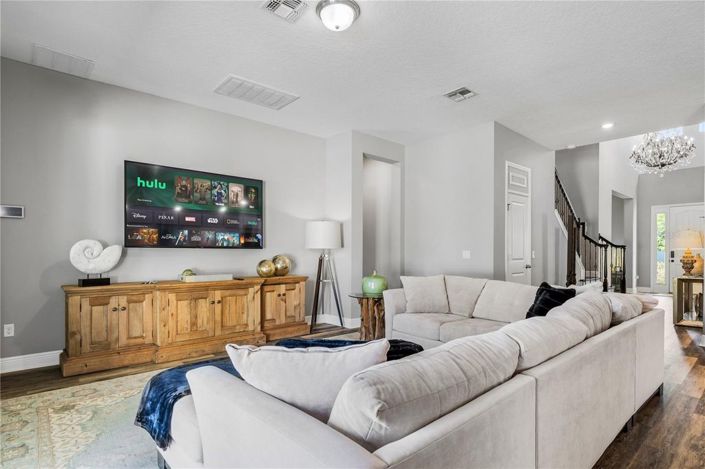 Image No.27-6 Bed House for sale