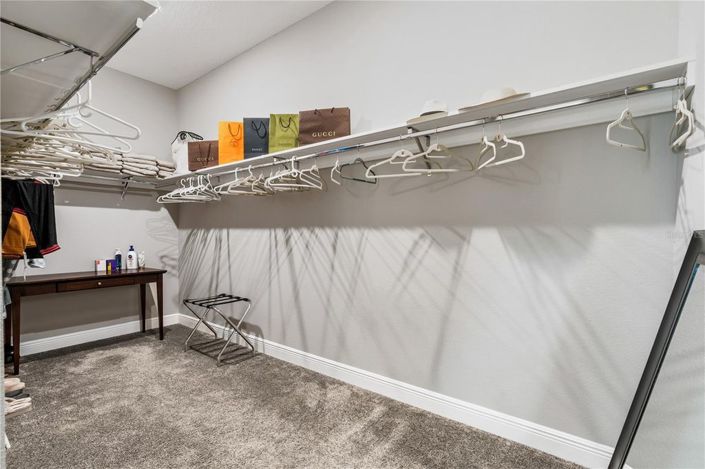 Image No.36-6 Bed House for sale