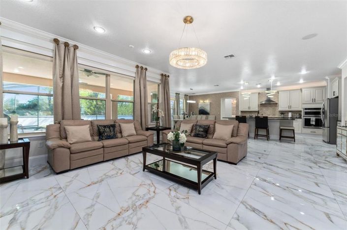 Image No.22-5 Bed House for sale