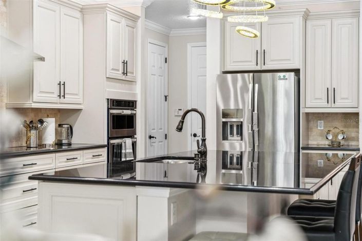 Image No.24-5 Bed House for sale