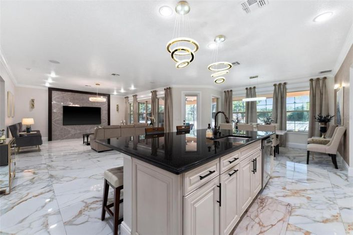 Image No.29-5 Bed House for sale