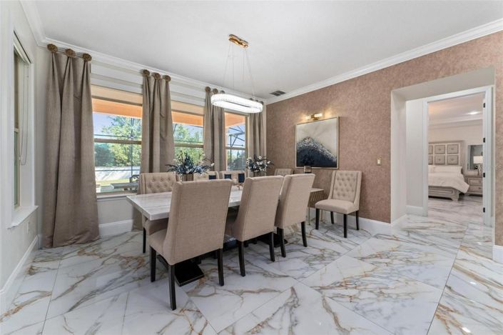 Image No.33-5 Bed House for sale