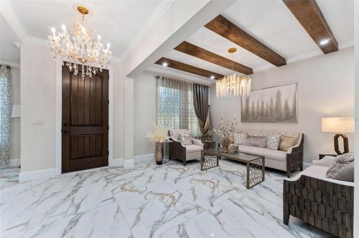 Image No.5-5 Bed House for sale