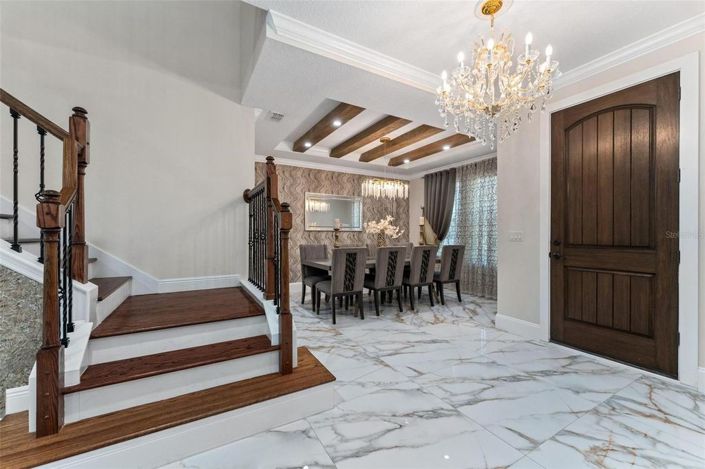 Image No.7-5 Bed House for sale