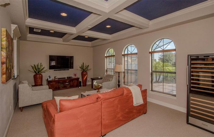 Image No.15-4 Bed House for sale