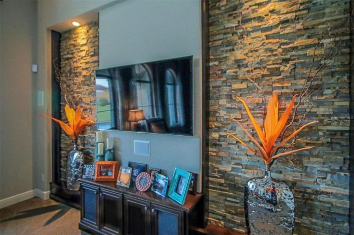 Image No.7-4 Bed House for sale