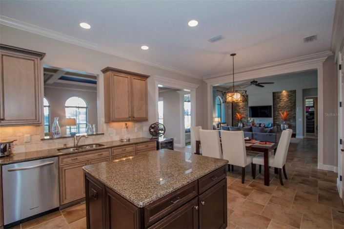 Image No.10-4 Bed House for sale